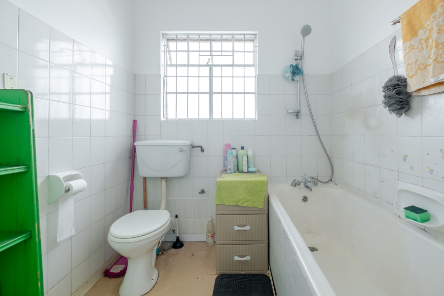 2 Bedroom Property for Sale in Sea Point Western Cape